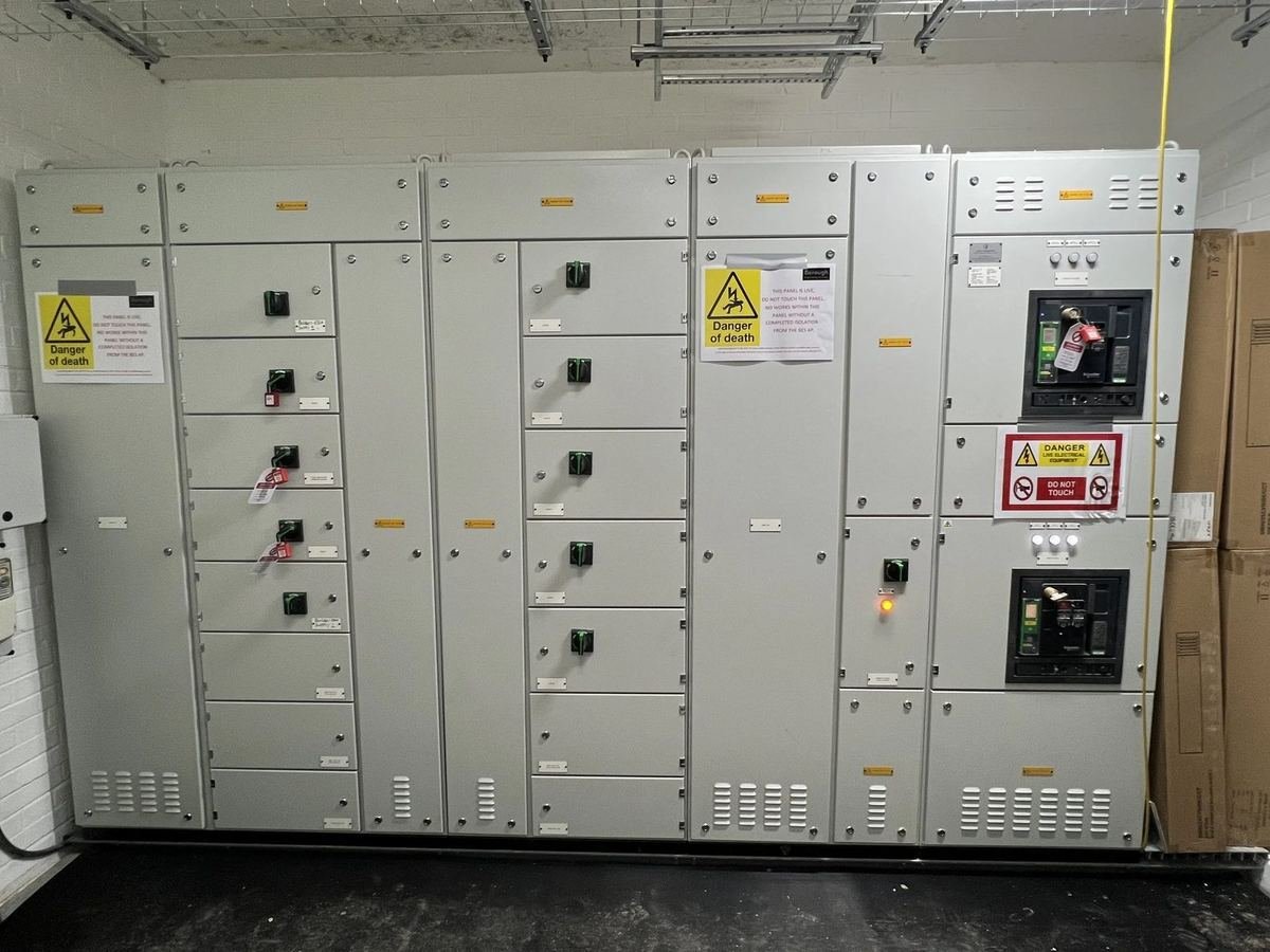 LV switchgear and distribution board
